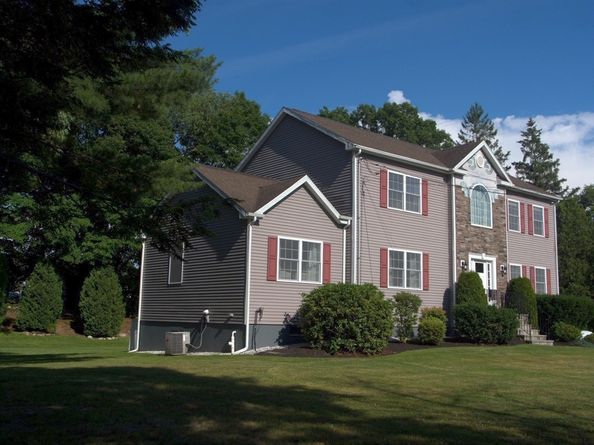 52 Phelps St, Marlborough MA 01752