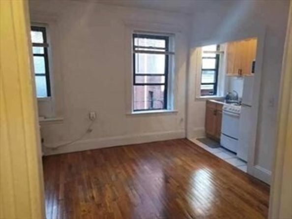 39 Hemenway Street 09, Boston MA 02115