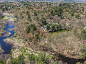 19 Devonshire Rd, Middleton MA 01949