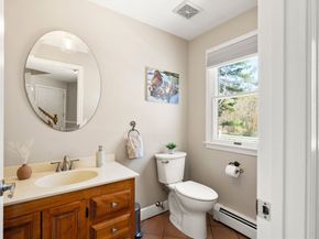 19 Devonshire Rd, Middleton MA 01949