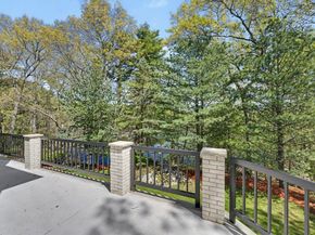 29 Hammersmith Dr, Saugus MA 01906