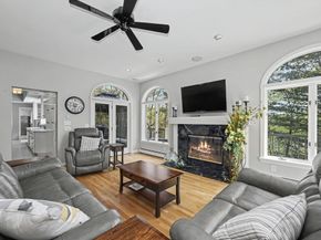 29 Hammersmith Dr, Saugus MA 01906