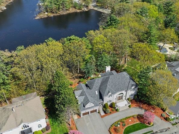 29 Hammersmith Dr, Saugus MA 01906