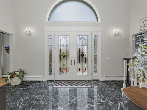 29 Hammersmith Dr, Saugus MA 01906