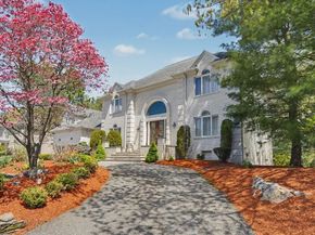 29 Hammersmith Dr, Saugus MA 01906