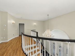 29 Hammersmith Dr, Saugus MA 01906