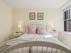 76 W Cedar St 5F, Boston MA 02114