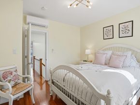 76 W Cedar St 5F, Boston MA 02114