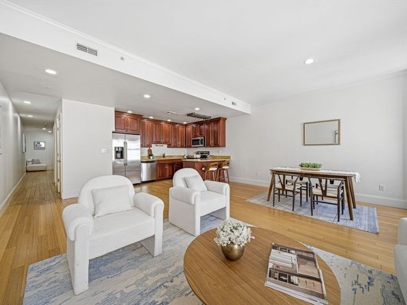 55 Temple Pl 4, Boston MA 02111
