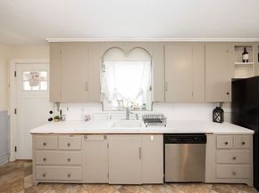 217 W Main St, Dudley MA 01571