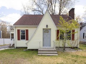 217 W Main St, Dudley MA 01571