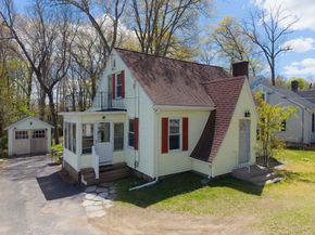 217 W Main St, Dudley MA 01571