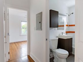 699 Hyde Park Ave 6, Boston MA 02131