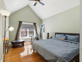 5 Charles View Ln 5, Medway MA 02053