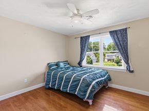 5 Charles View Ln 5, Medway MA 02053