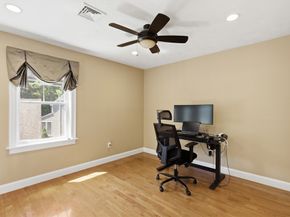5 Charles View Ln 5, Medway MA 02053