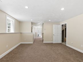 5 Charles View Ln 5, Medway MA 02053