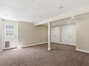 5 Charles View Ln 5, Medway MA 02053