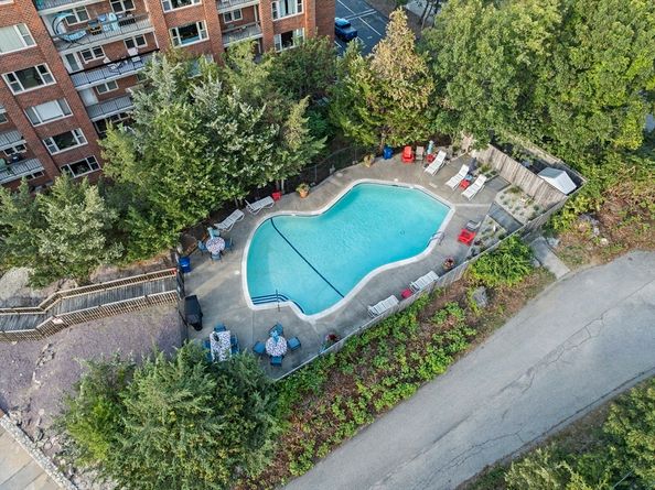 155 George Washington Blvd 205, Hull MA 02045