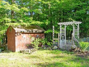 688 Whitney St, Gardner MA 01440