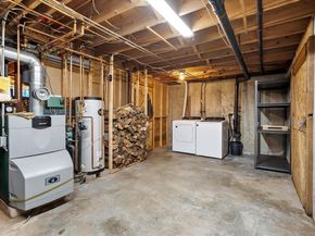 688 Whitney St, Gardner MA 01440