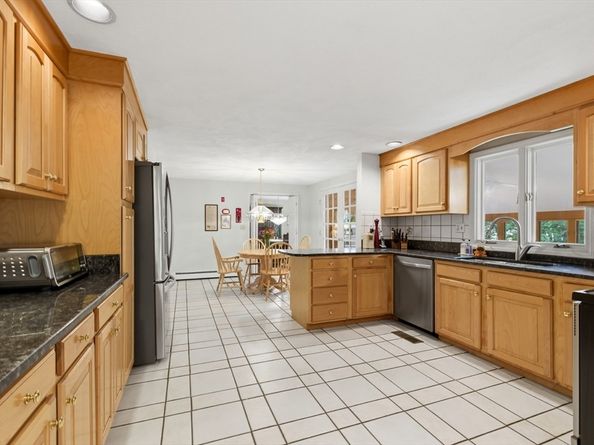 1 Battleview Circle, Lexington MA 02420