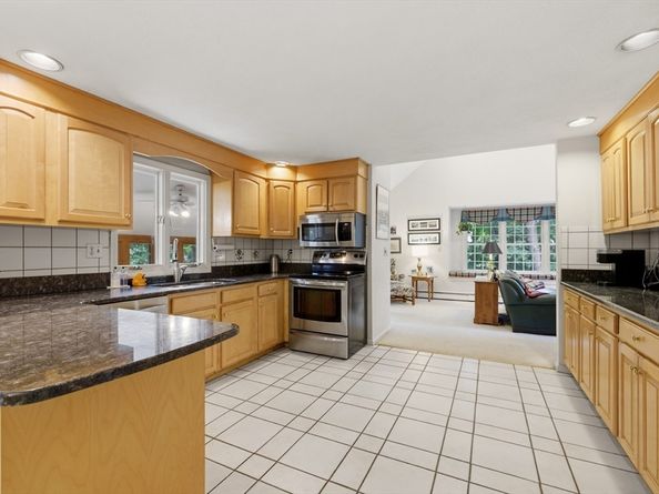 1 Battleview Circle, Lexington MA 02420