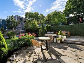 8 Bolton Pl, Boston MA 02129