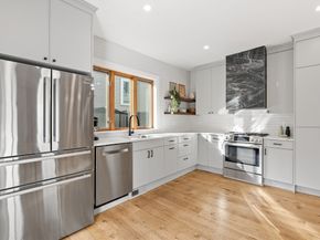 8 Bolton Pl, Boston MA 02129