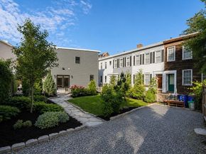 8 Bolton Pl, Boston MA 02129