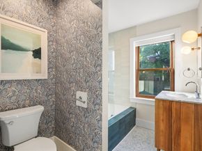 8 Bolton Pl, Boston MA 02129