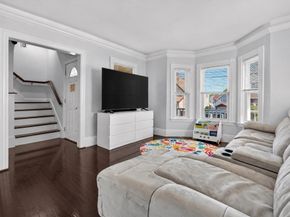 17 Estes, Everett MA 02149