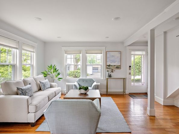 21 Fessenden Rd 21, Arlington MA 02476