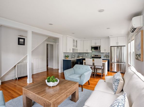 21 Fessenden Rd 21, Arlington MA 02476