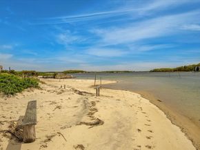 14 Old Colony Ave, Wareham MA 02532