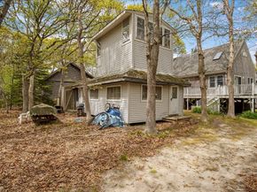 14 Old Colony Ave, Wareham MA 02532