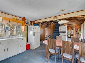 14 Old Colony Ave, Wareham MA 02532