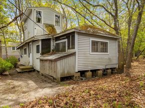 14 Old Colony Ave, Wareham MA 02532