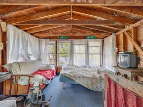 14 Old Colony Ave, Wareham MA 02532