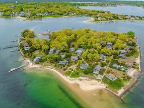 14 Old Colony Ave, Wareham MA 02532
