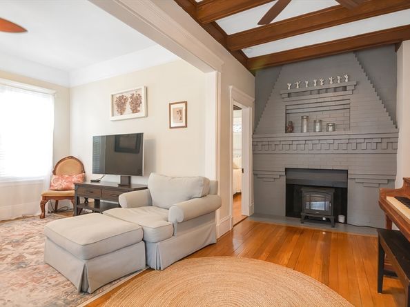 2 Peirce Rd, Lynn MA 01902