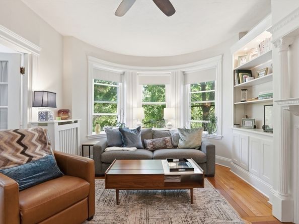 1896 Beacon St 3, Brookline MA 02445
