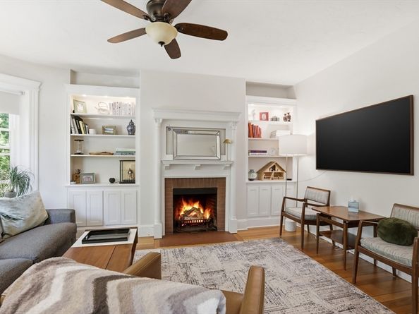 1896 Beacon St 3, Brookline MA 02445