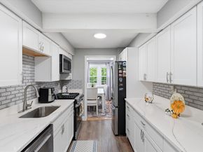 52 Apache Way 52, Tewksbury MA 01876
