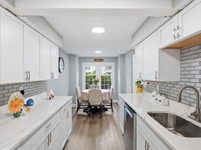 52 Apache Way 52, Tewksbury MA 01876