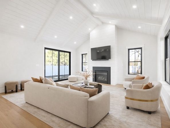 6 Ambler Court, Natick MA 01760