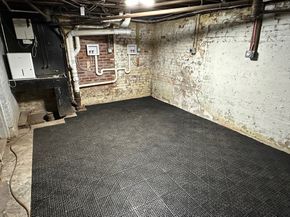 47 Mayland St, Fitchburg MA 01420