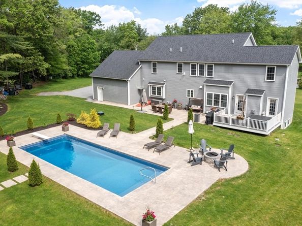 324 Old Harvard Rd, Boxborough MA 01719