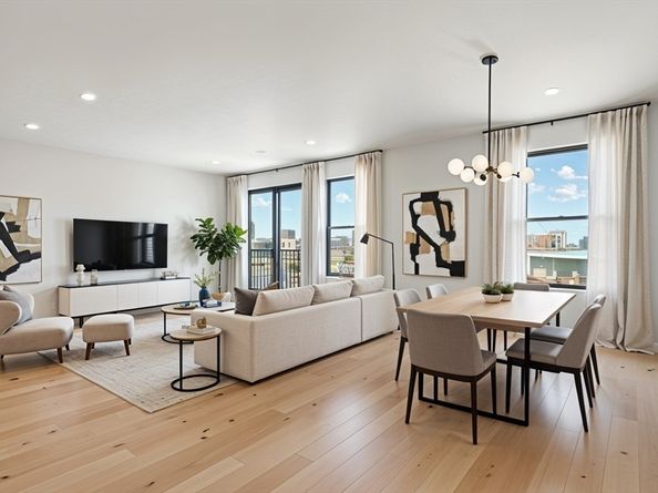 340 West 2nd Street 17, Boston MA 02127