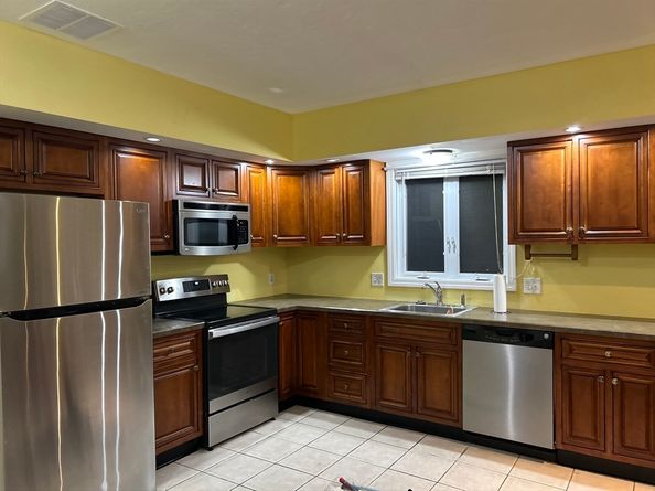 42 Ernest Ave, Worcester MA 01604